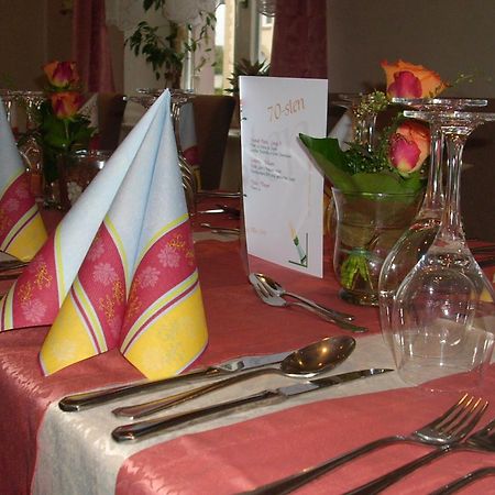 Komforthotel-Restaurant Wuerttemberger Hof バート・ザウルガウ エクステリア 写真